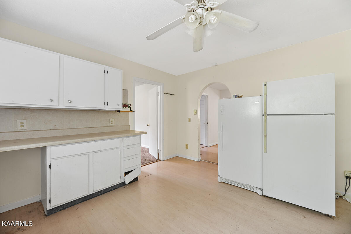 603 Kelly Road Oliver Springs, TN 37840 - Photo 6 of 18 Kitchen