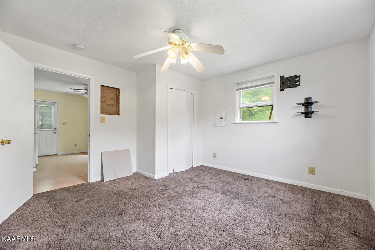 603 Kelly Road Oliver Springs, TN 37840 - Photo 10 of 18 Bed 1