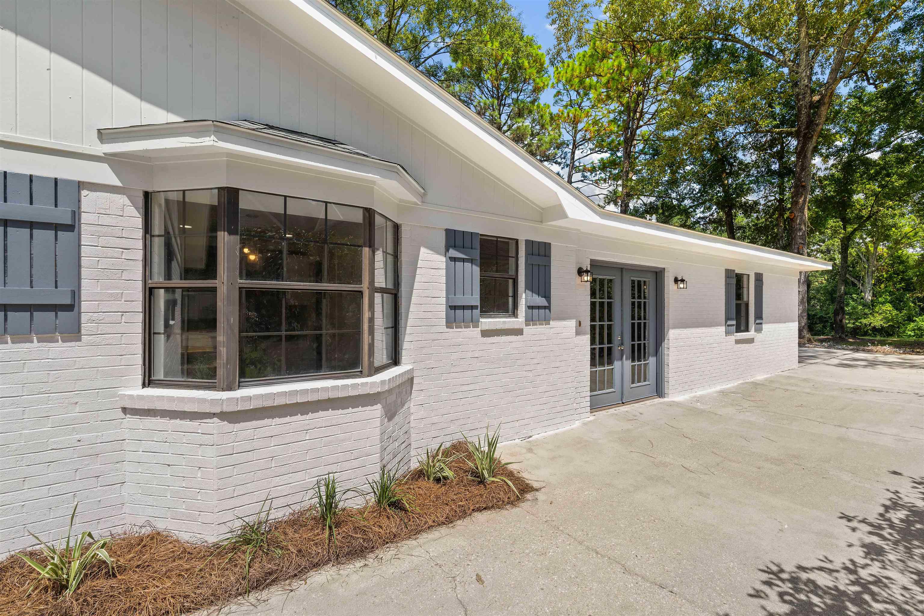 520 Ridgewood Drive Daphne, AL 36526 - Photo 4 of 35