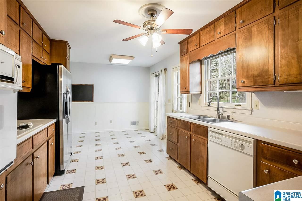 3233 Tyrol Road Birmingham, AL 35216 - Photo 11 of 40