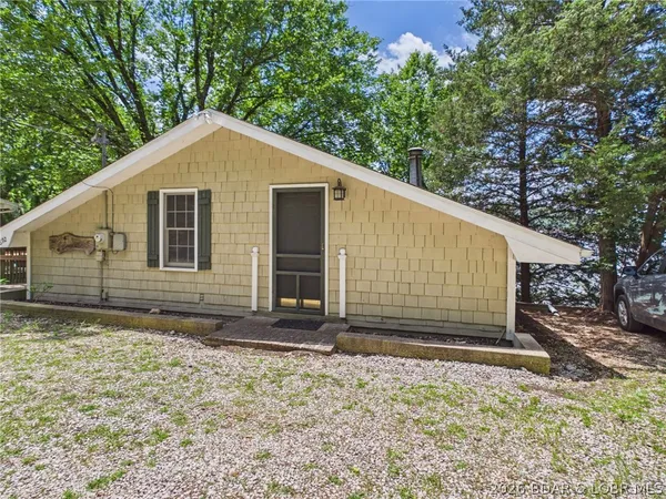 $450,000 | 692 Windcrest Point, Gravois Mills, MO 65037