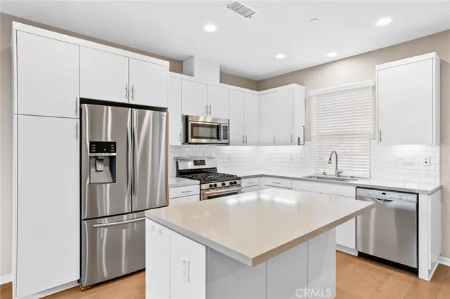 $3,850 | 102 Briarberry, Irvine, CA 92618