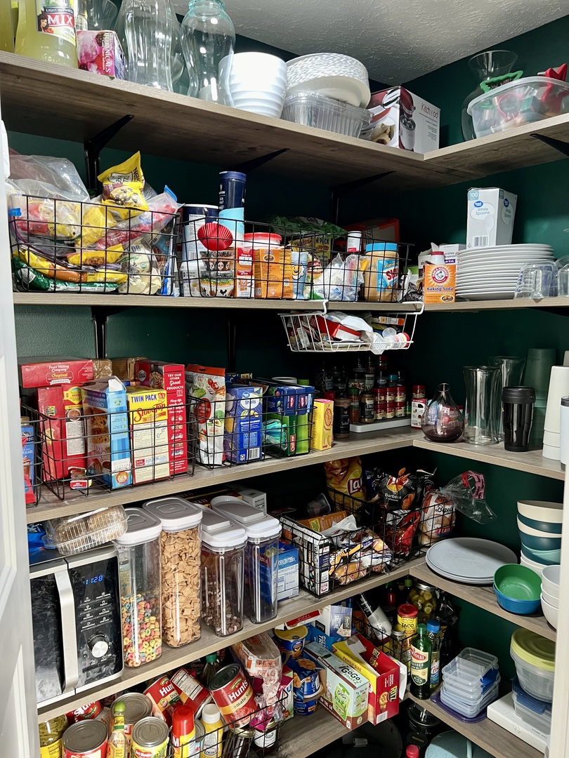 1090 Pickwick Drive Rochelle, IL 61068 - Photo 10 of 30 a store area with lots of different kinds of stuff