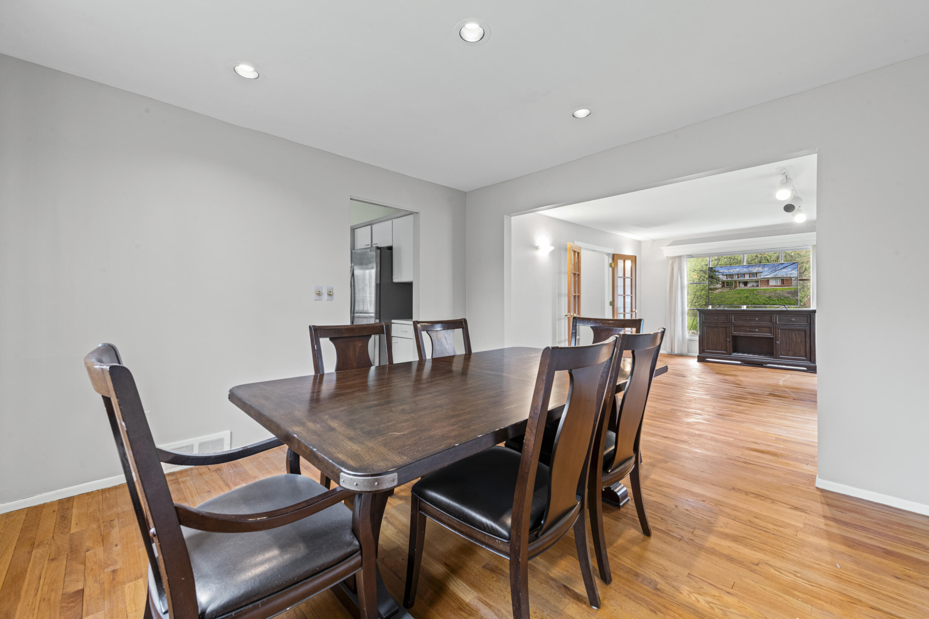 7023 Wild Ridge Lane West Bloomfield, MI 48322 - Photo 12 of 28 Dining Room 2