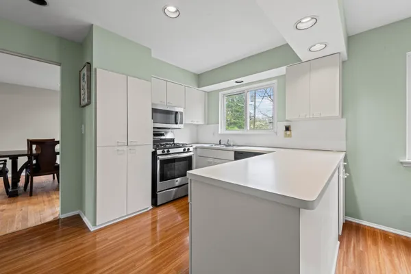 $374,900 | 7023 Wild Ridge Lane, West Bloomfield, MI 48322