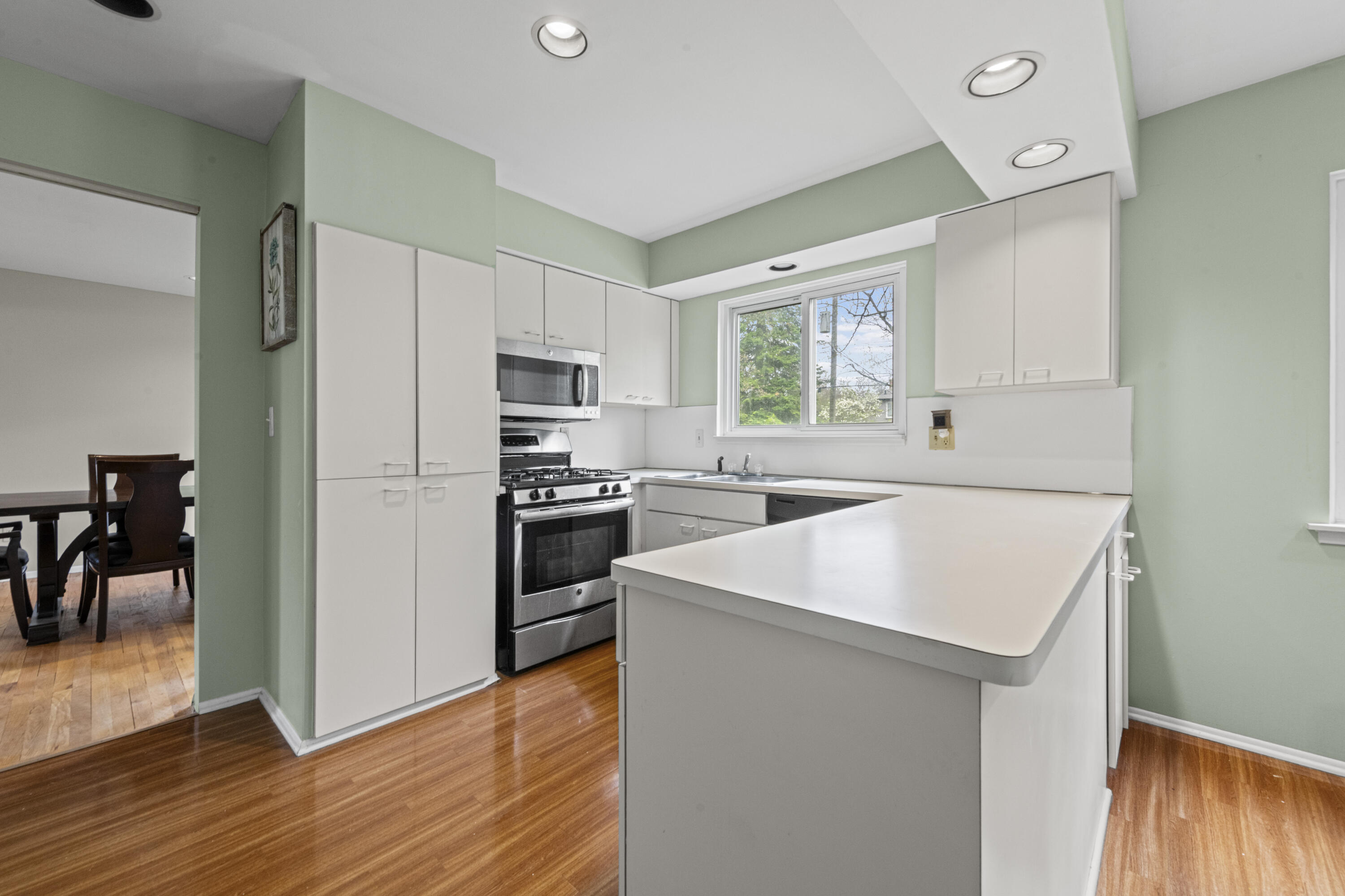 7023 Wild Ridge Lane West Bloomfield, MI 48322 - Photo 3 of 28 Kitchen 1