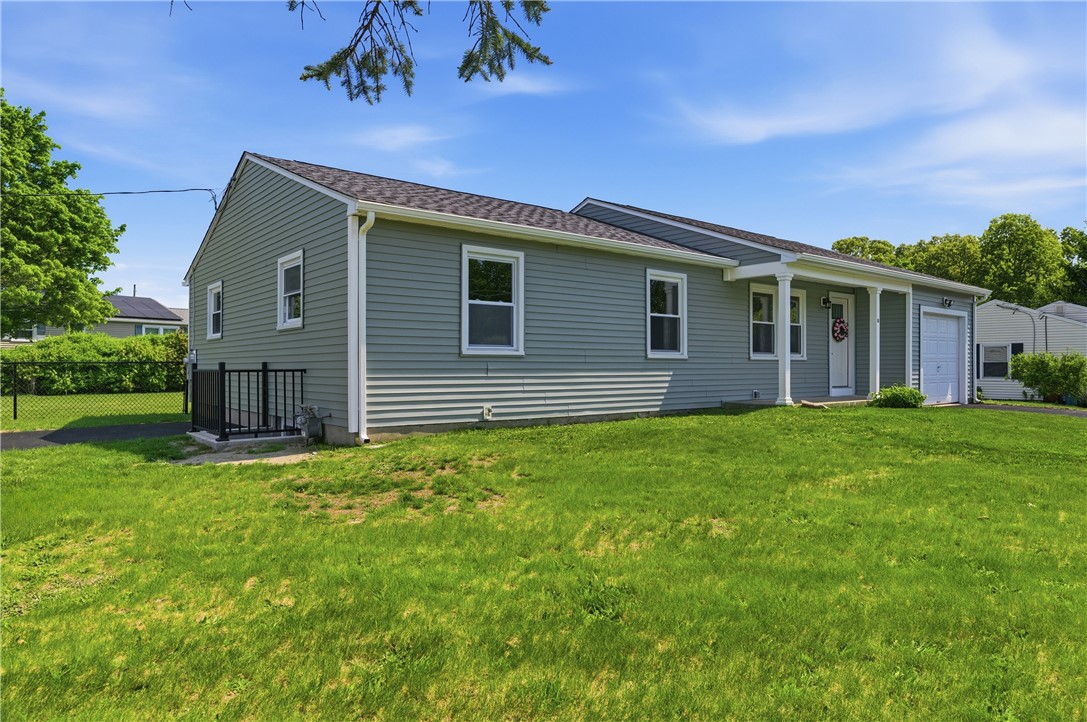 10 Wagon Wheel Lane Woonsocket, RI 02895 - Photo 4 of 50
