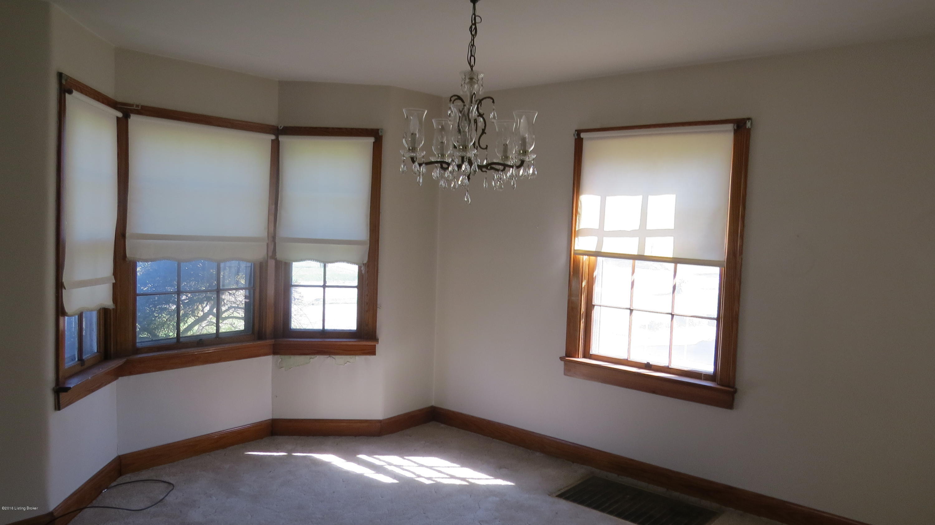 4136 Dover Road Louisville, KY 40216 - Photo 8 of 24 Dover Rd 029
