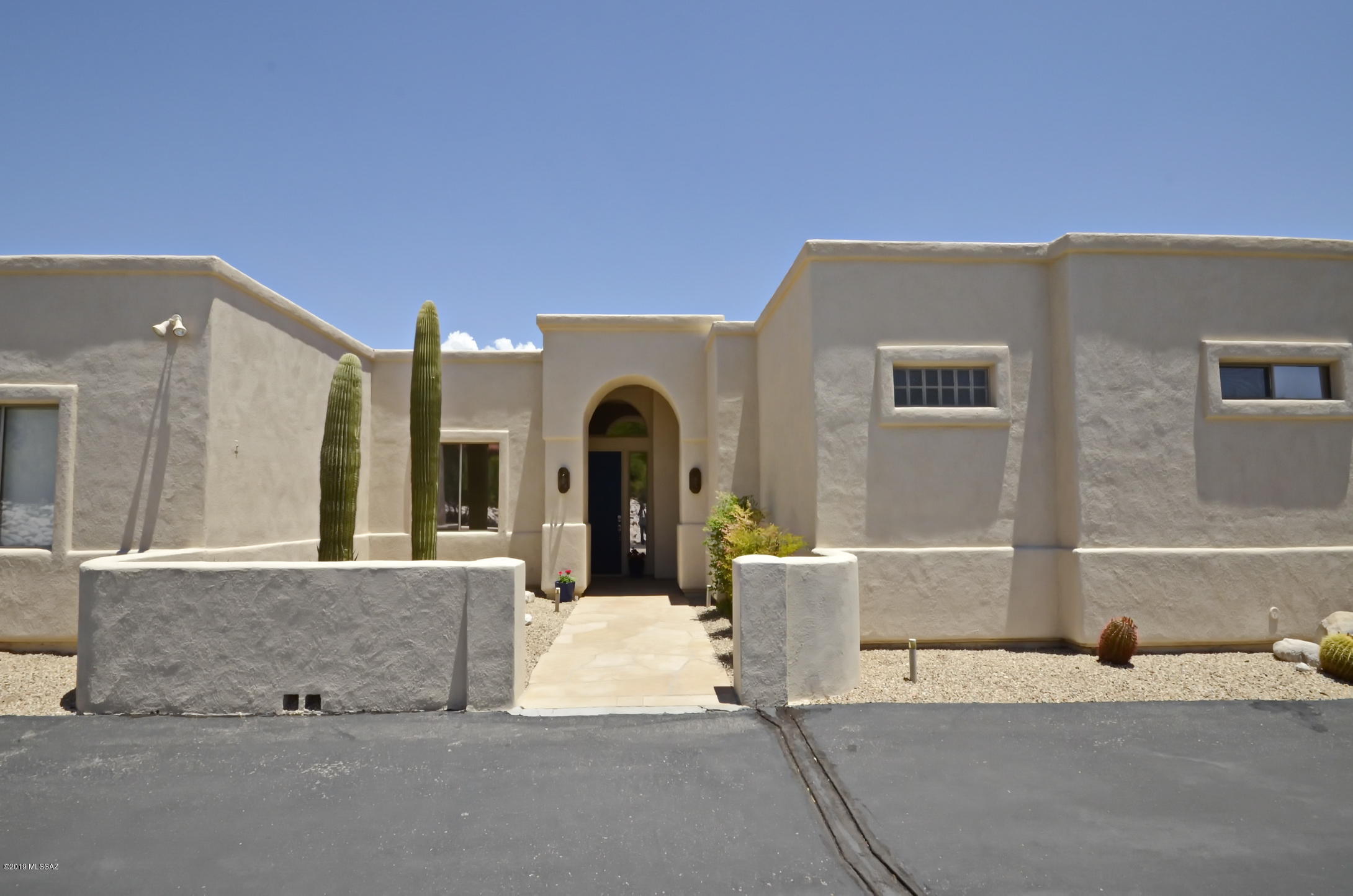 12315 North Copper Spring Trail Tucson, AZ 85755 - Photo 2 of 31