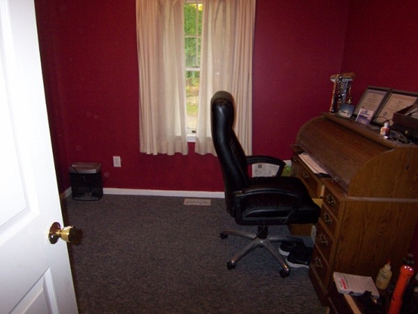 27 Elsie Road Lynn, MA 01904 - Photo 12 of 30 Gallery Image 12