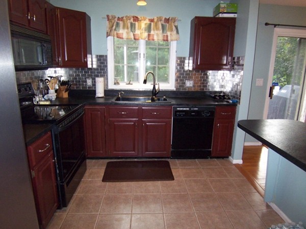 27 Elsie Road Lynn, MA 01904 - Photo 8 of 30 Gallery Image 8