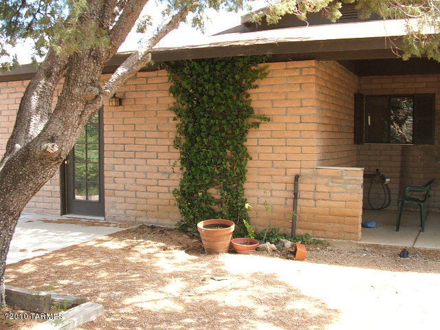 912 South Cody Loop Road Oracle, AZ 85623 - Photo 2 of 9