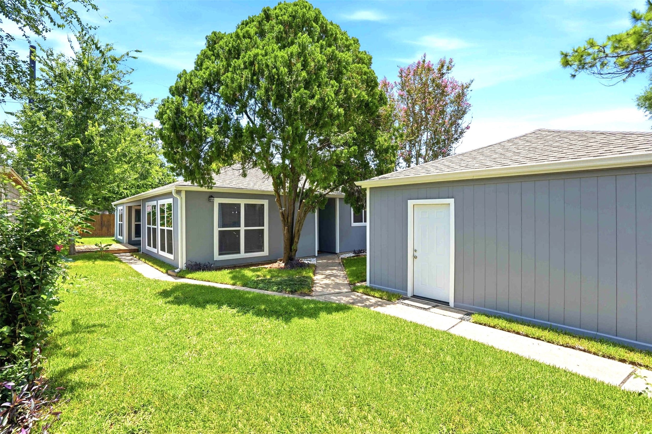 16007 Ridgegreen Drive Houston, TX 77082 - Photo 8 of 29