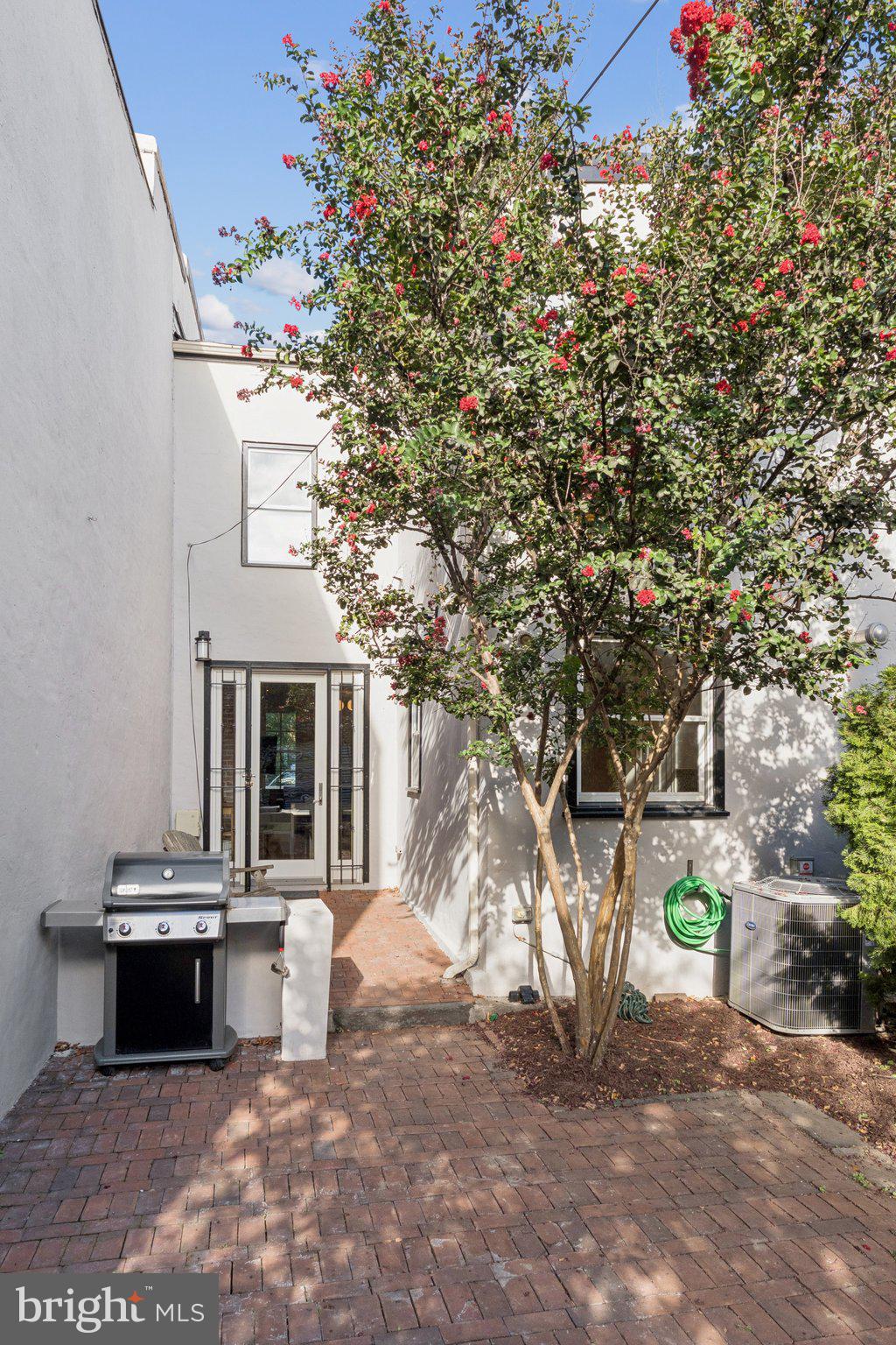 1617 8th Street Northwest Washington, DC 20001 - Photo 31 of 39