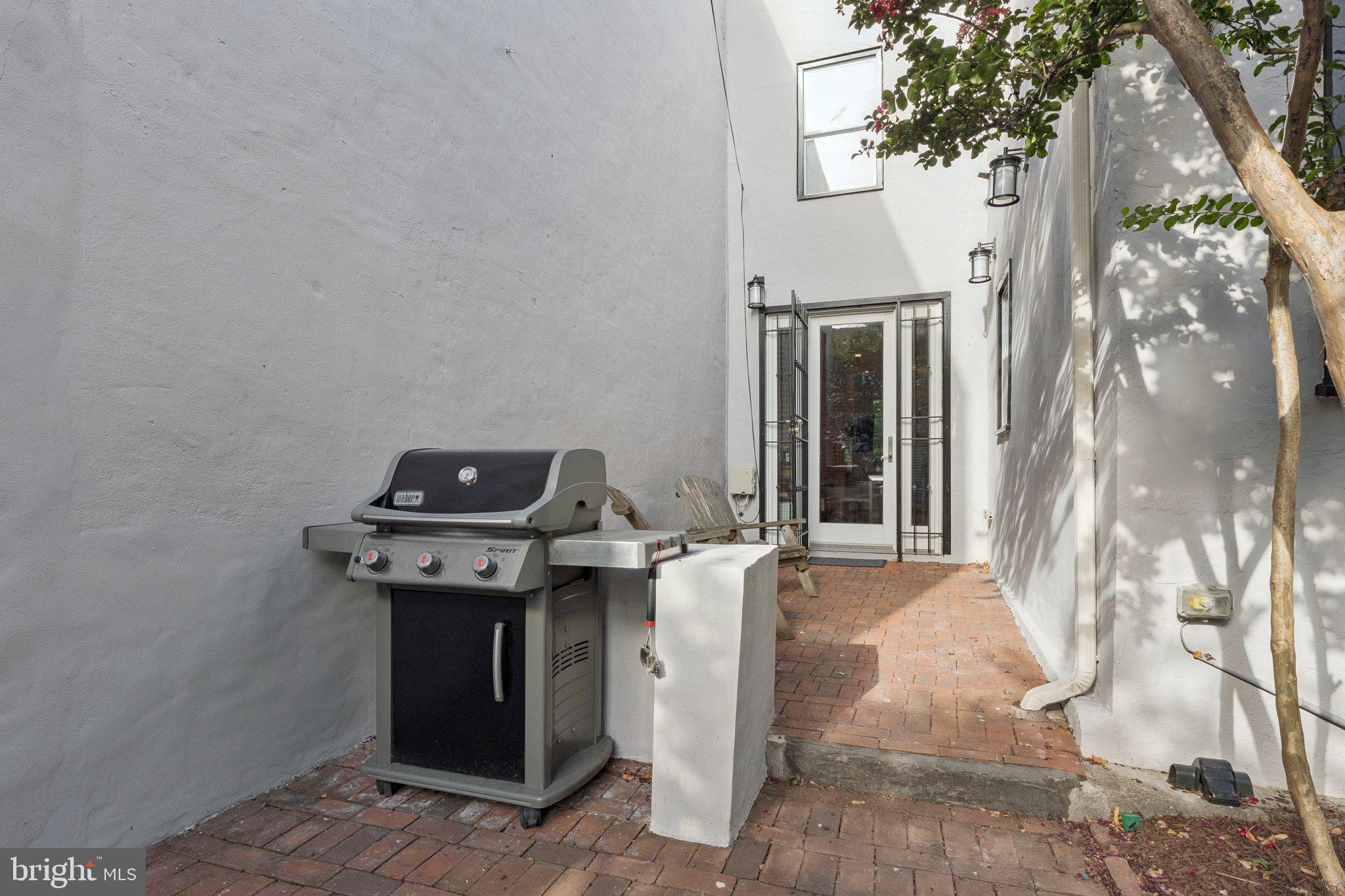 1617 8th Street Northwest Washington, DC 20001 - Photo 32 of 39