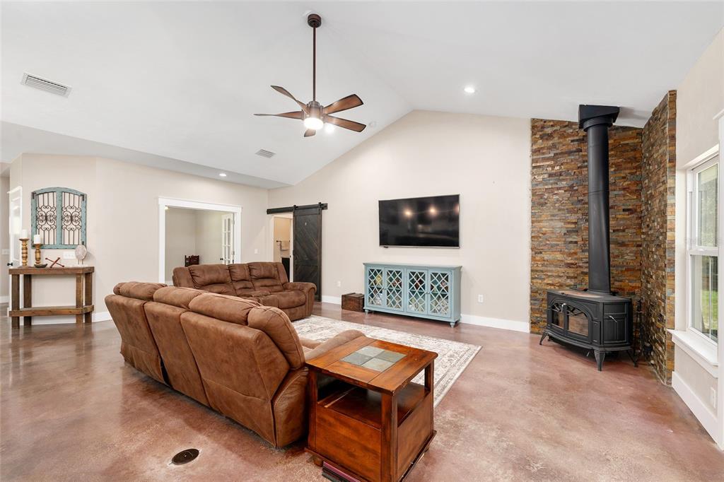 357 Southwest Conestoga Way Fort White, FL 32038 - Photo 21 of 52