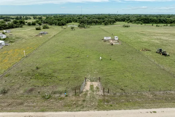 $240,000 | 921 9th Street, Lexington, TX 78947