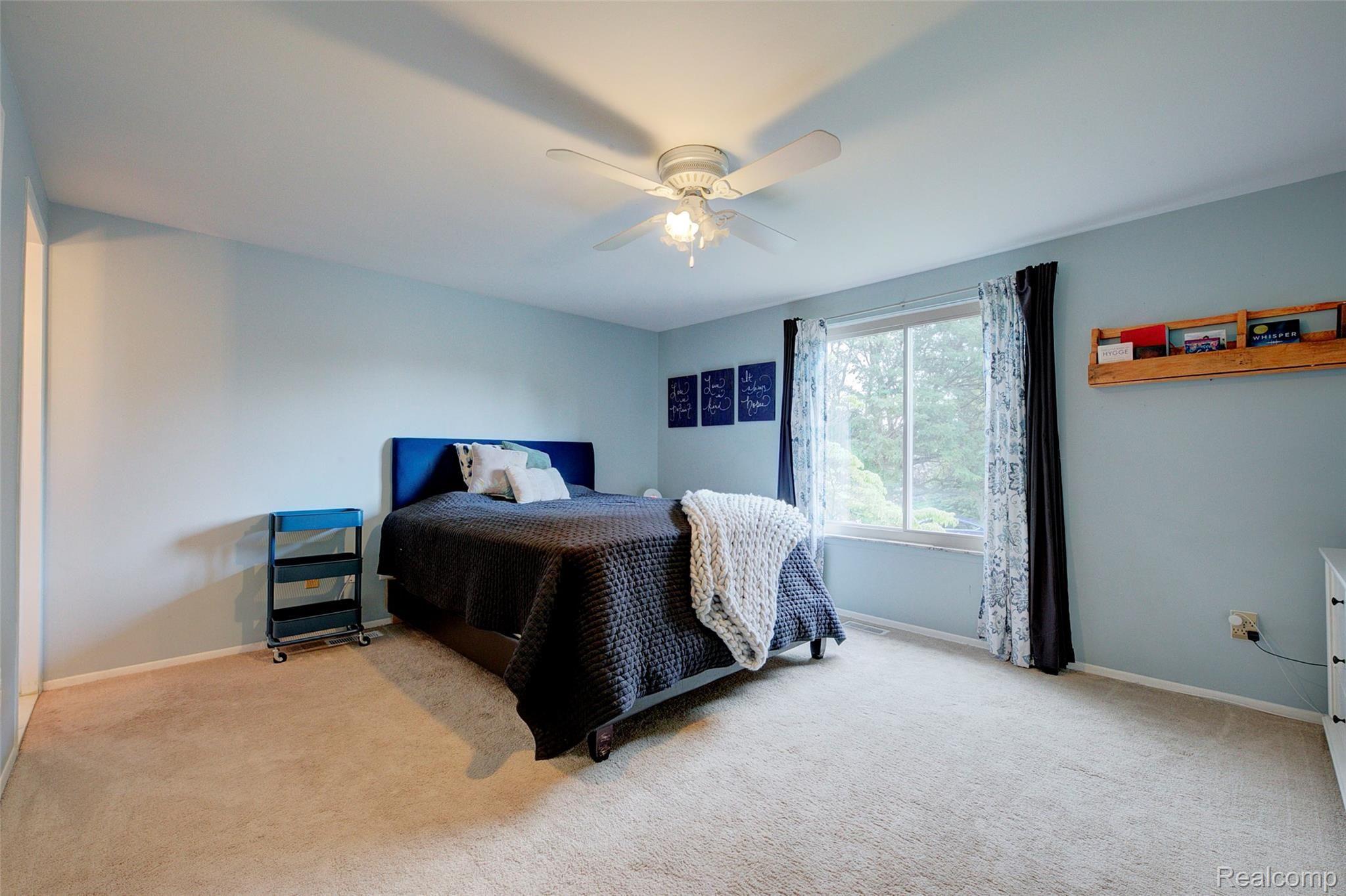 45800 Drexel Road Canton, MI 48187 - Photo 29 of 49 28 Master Bedroom.jpg