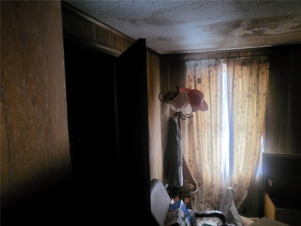 546 Alton Lawson Road Adrian, GA 31002 - Photo 16 of 29 a bathroom with a shower and a mirror