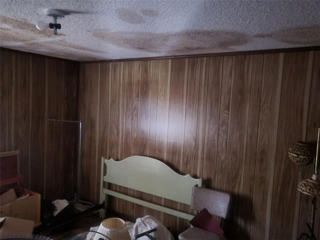 546 Alton Lawson Road Adrian, GA 31002 - Photo 19 of 29 a bathroom with a sink toilet and shower