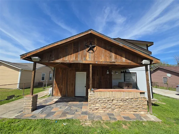 $1,100 | 9010 Linda Vista Road, Unit B, Houston, TX 77078
