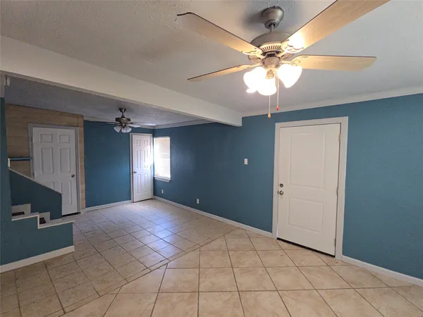 $1,100 | 9010 Linda Vista Road, Unit B, Houston, TX 77078