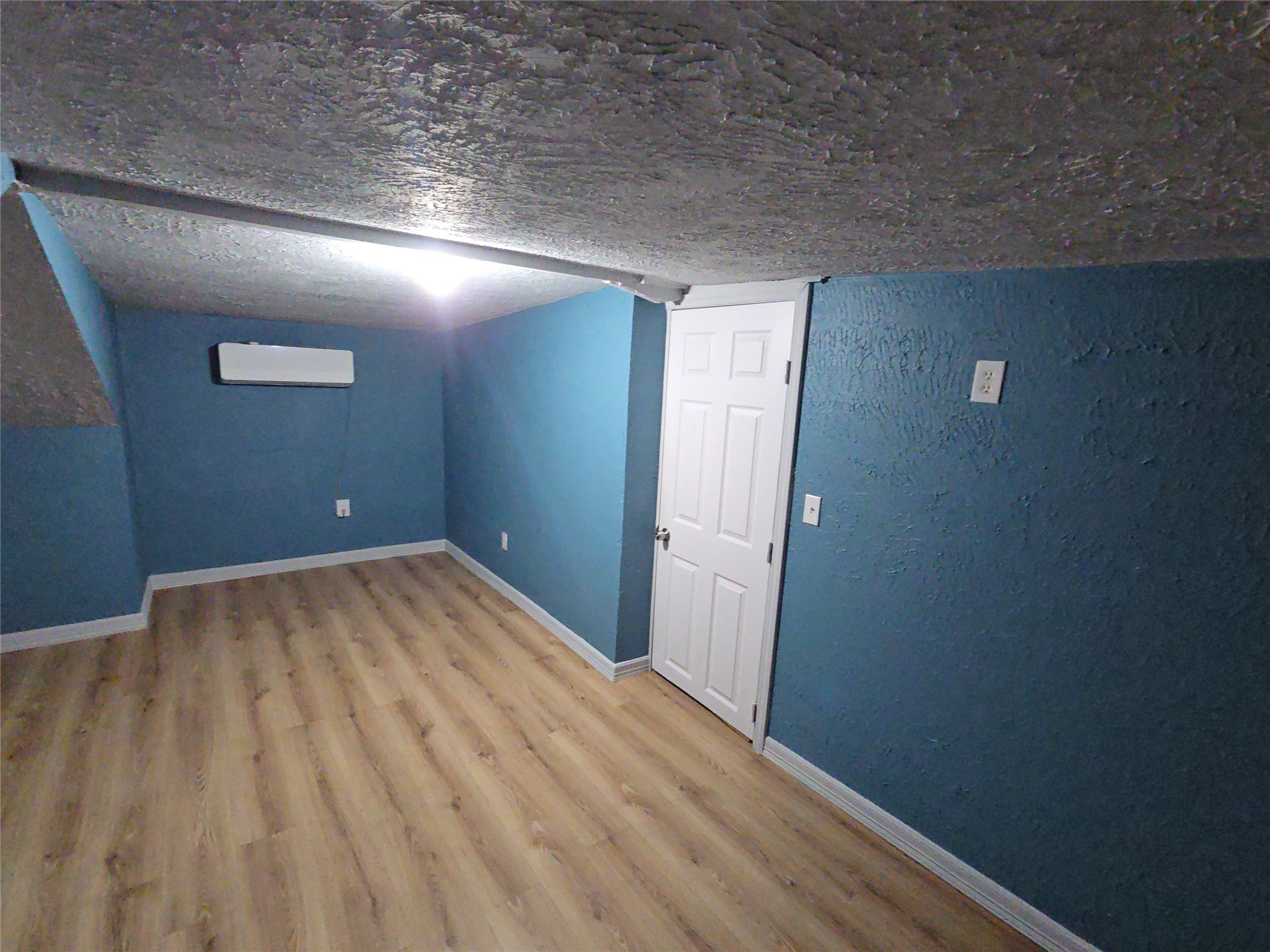 9010 Linda Vista Road, Unit B Houston, TX 77078 - Photo 8 of 16