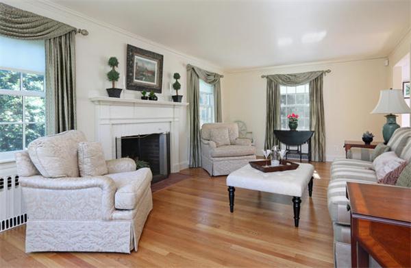 69 Brettwood Road Belmont, MA 02478 - Photo 2 of 12 Gallery Image 2