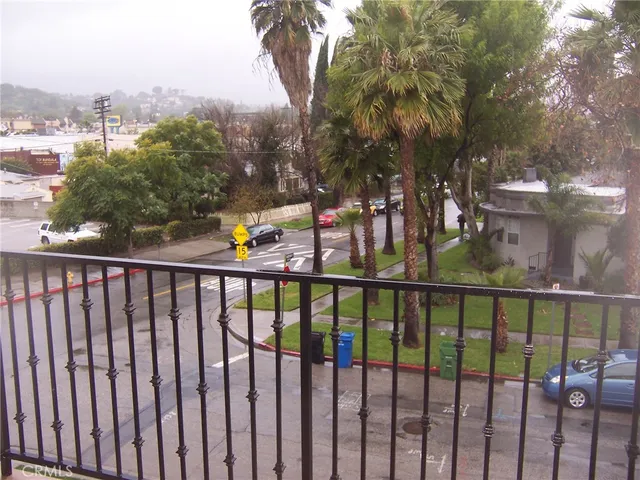 $2,850 | 4438 Vista Del Monte Avenue, Unit 202, Sherman Oaks, CA 91403