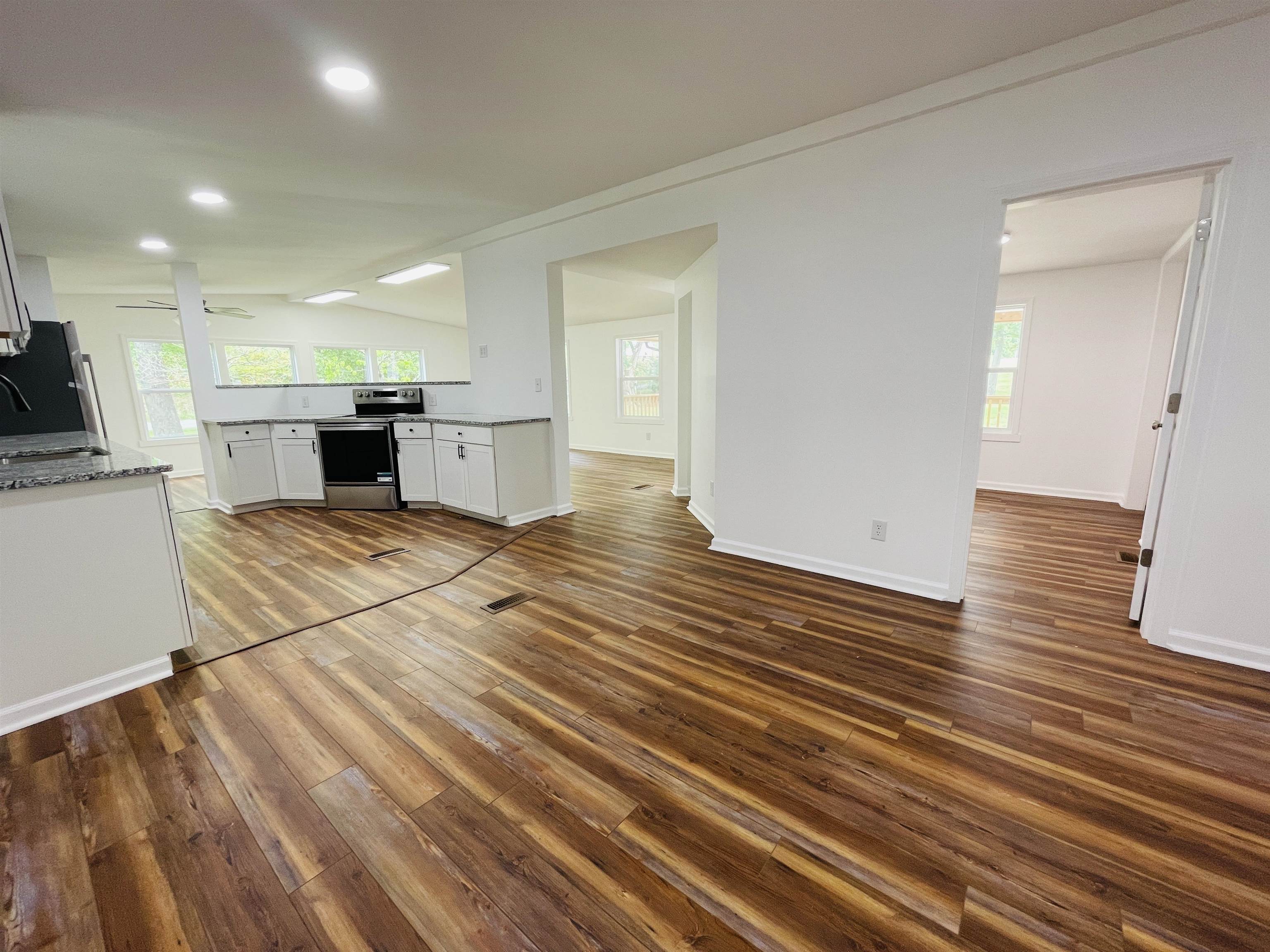 5927 Hicks Road Ashland, KY 41102 - Photo 11 of 39 Gallery Image 11