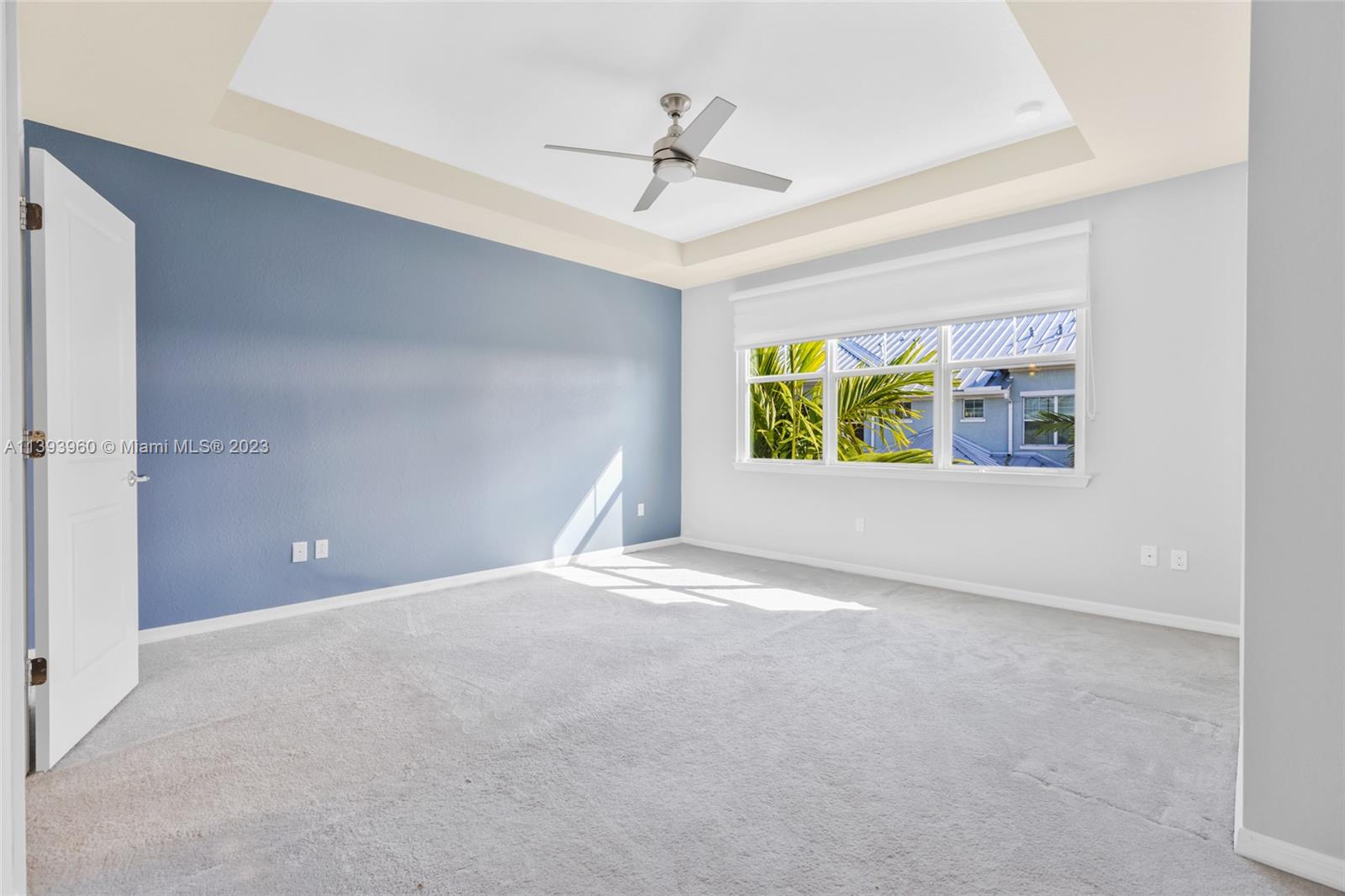 Hillcrest Hollywood, FL 33021 - Photo 11 of 30 a view of an empty room with a window