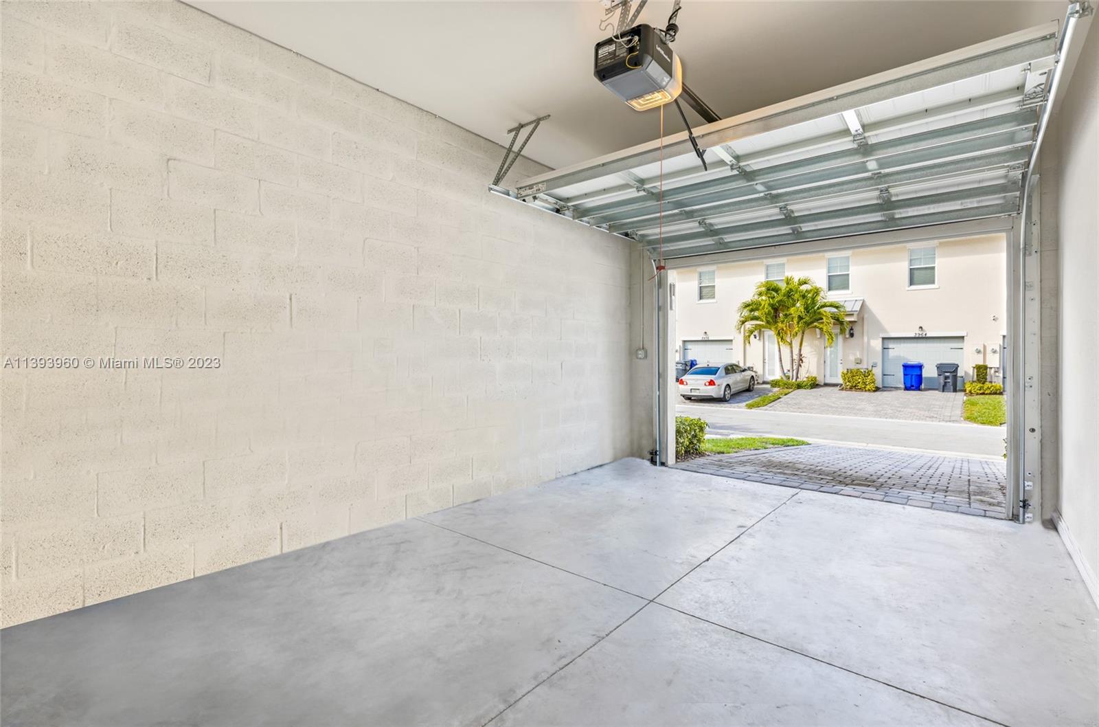 Hillcrest Hollywood, FL 33021 - Photo 18 of 30 a view of parking garage with a window