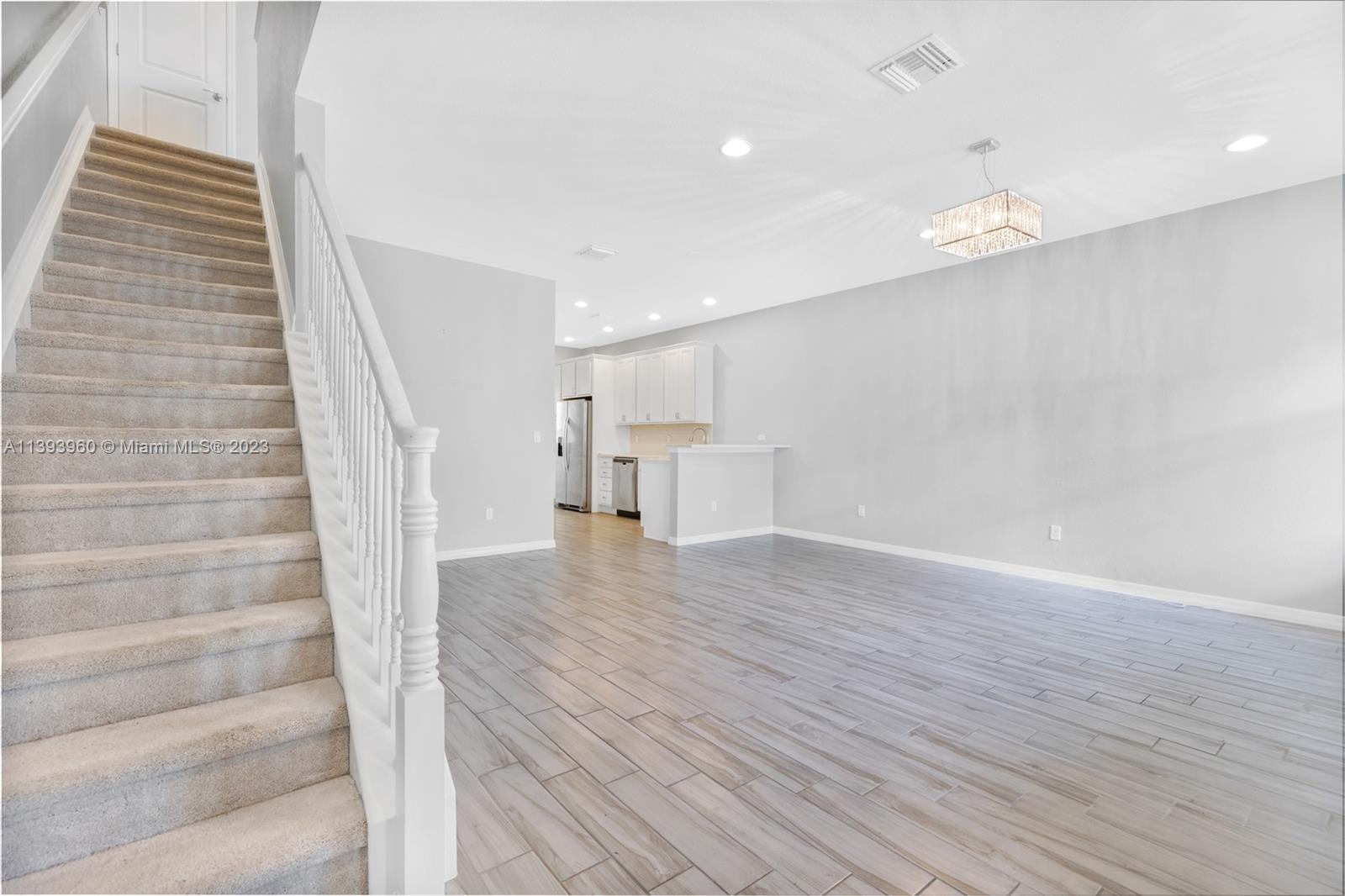 Hillcrest Hollywood, FL 33021 - Photo 4 of 30 a view of entryway with wooden floor