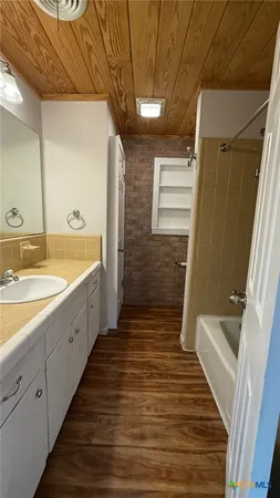 $1,600 | 301 Highland Drive, Burnet, TX 78611