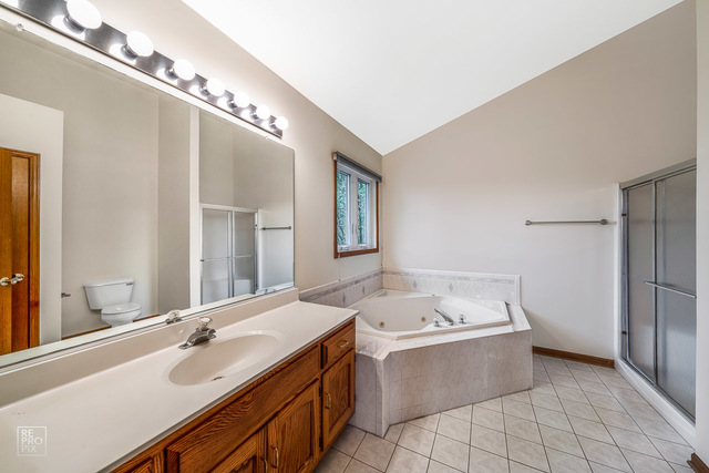 1124 Covington Drive Lemont, IL 60439 - Photo 13 of 25