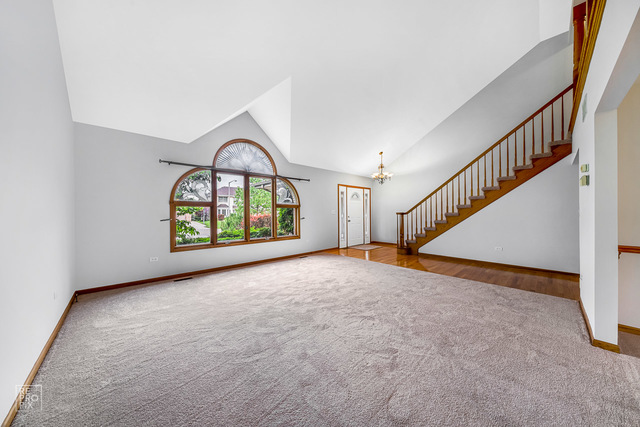 1124 Covington Drive Lemont, IL 60439 - Photo 3 of 25