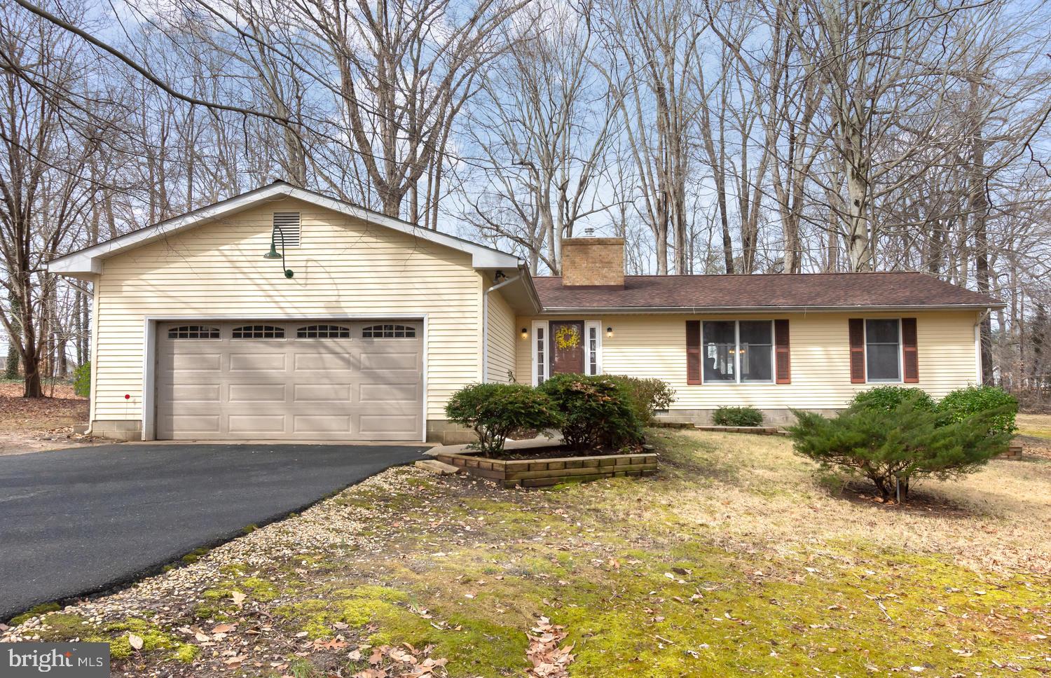 7286 Glen Ridge Road Easton, MD 21601 - Photo 1 of 34 Oversized two car garage.