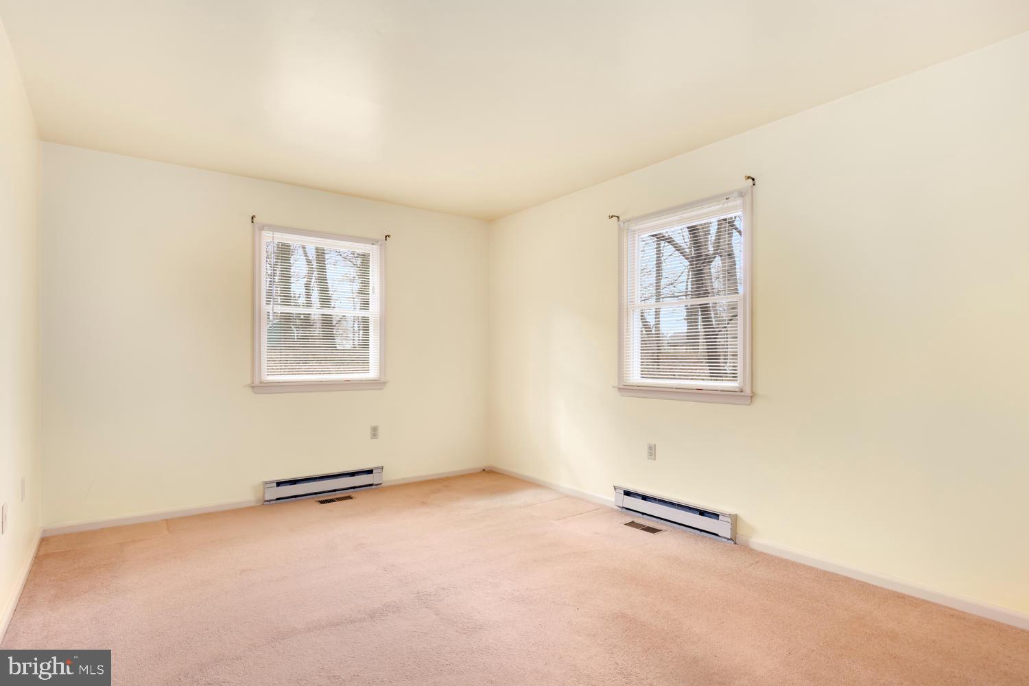 7286 Glen Ridge Road Easton, MD 21601 - Photo 27 of 34 Bright and cheerful.