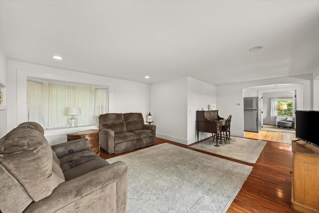 66 Mayflower Ridge Drive Wareham, MA 02571 - Photo 20 of 37