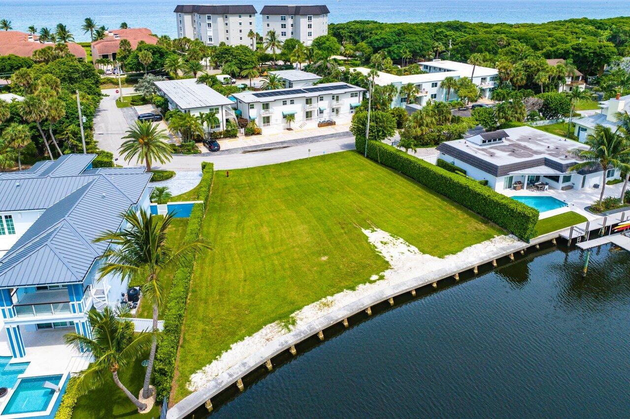 51 River Drive Ocean Ridge, FL 33435 - Photo 9 of 10 015-51RiverDrive-OceanRidge-FL-33435-SMA