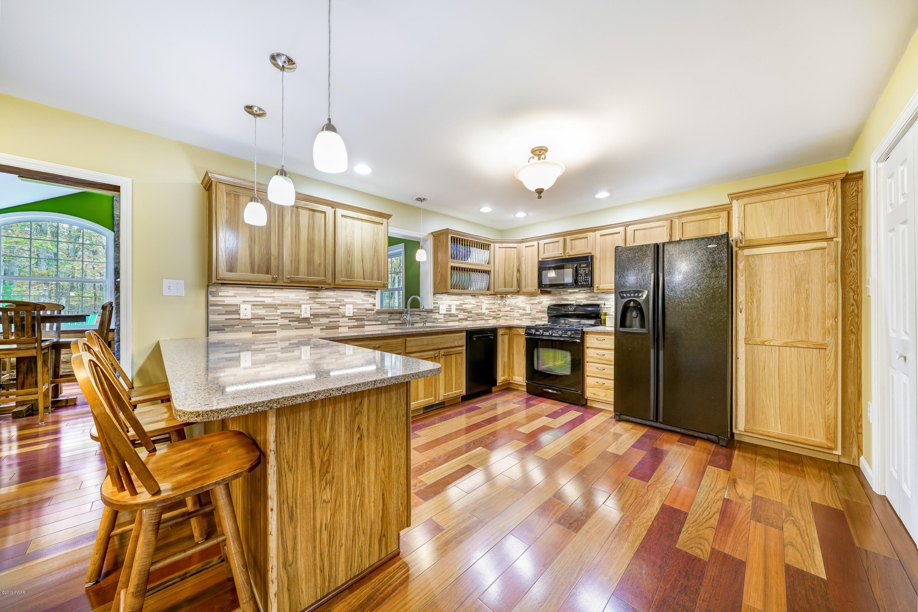 195 Fox Ridge Road Greeley, PA 18425 - Photo 7 of 39
