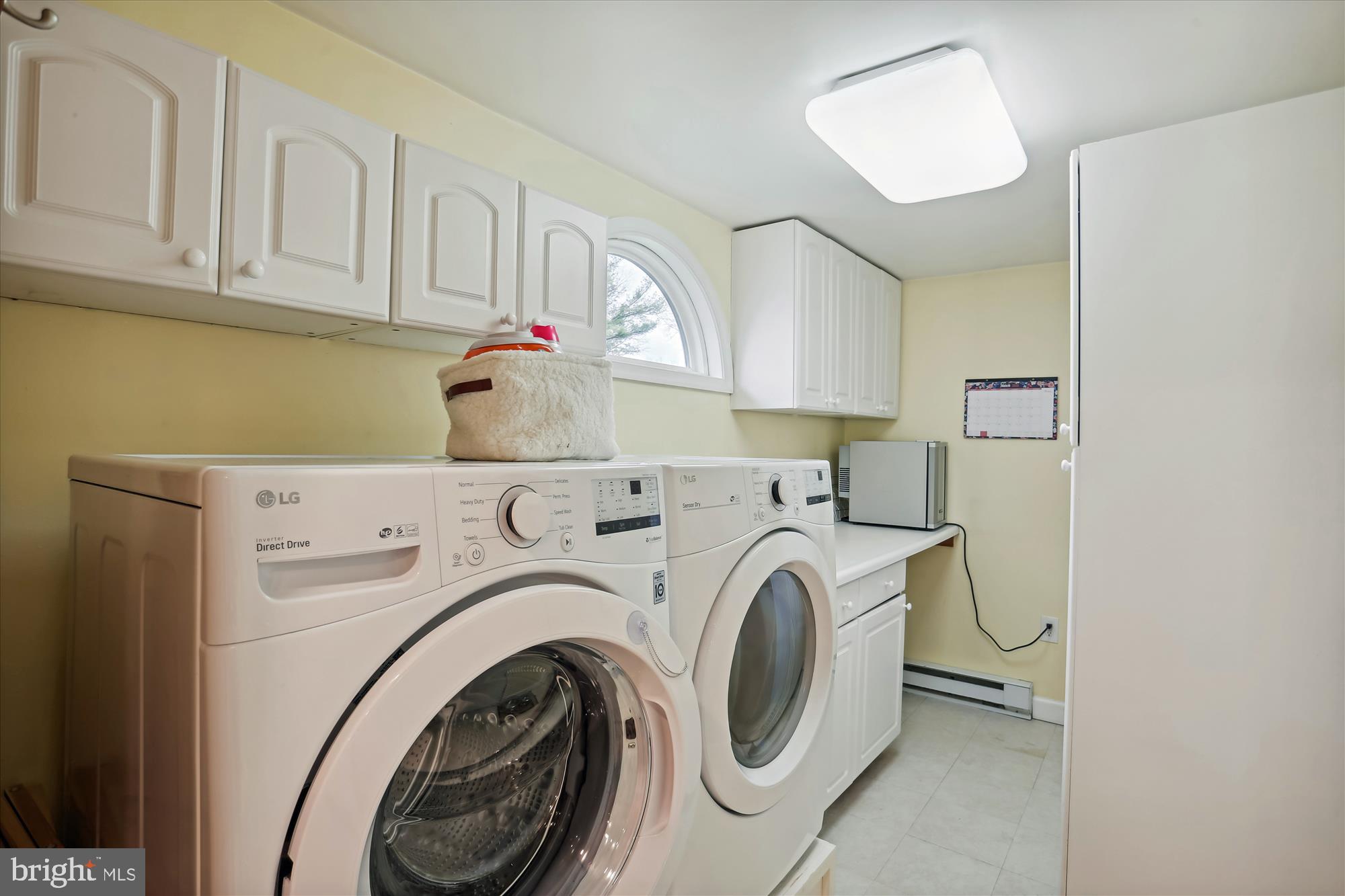 4117 Sir Walter Road Olney, MD 20832 - Photo 17 of 83 Laundry/Mud Room w TONS of additional cabinets!