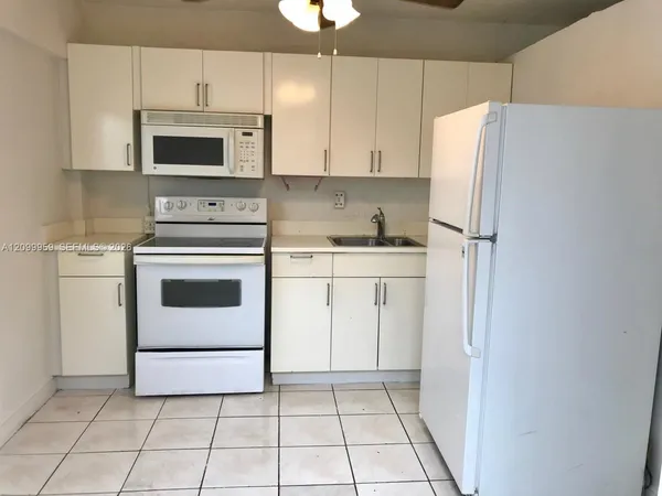 $1,300 | Deerfield Beach, Deerfield Beach, FL 33064