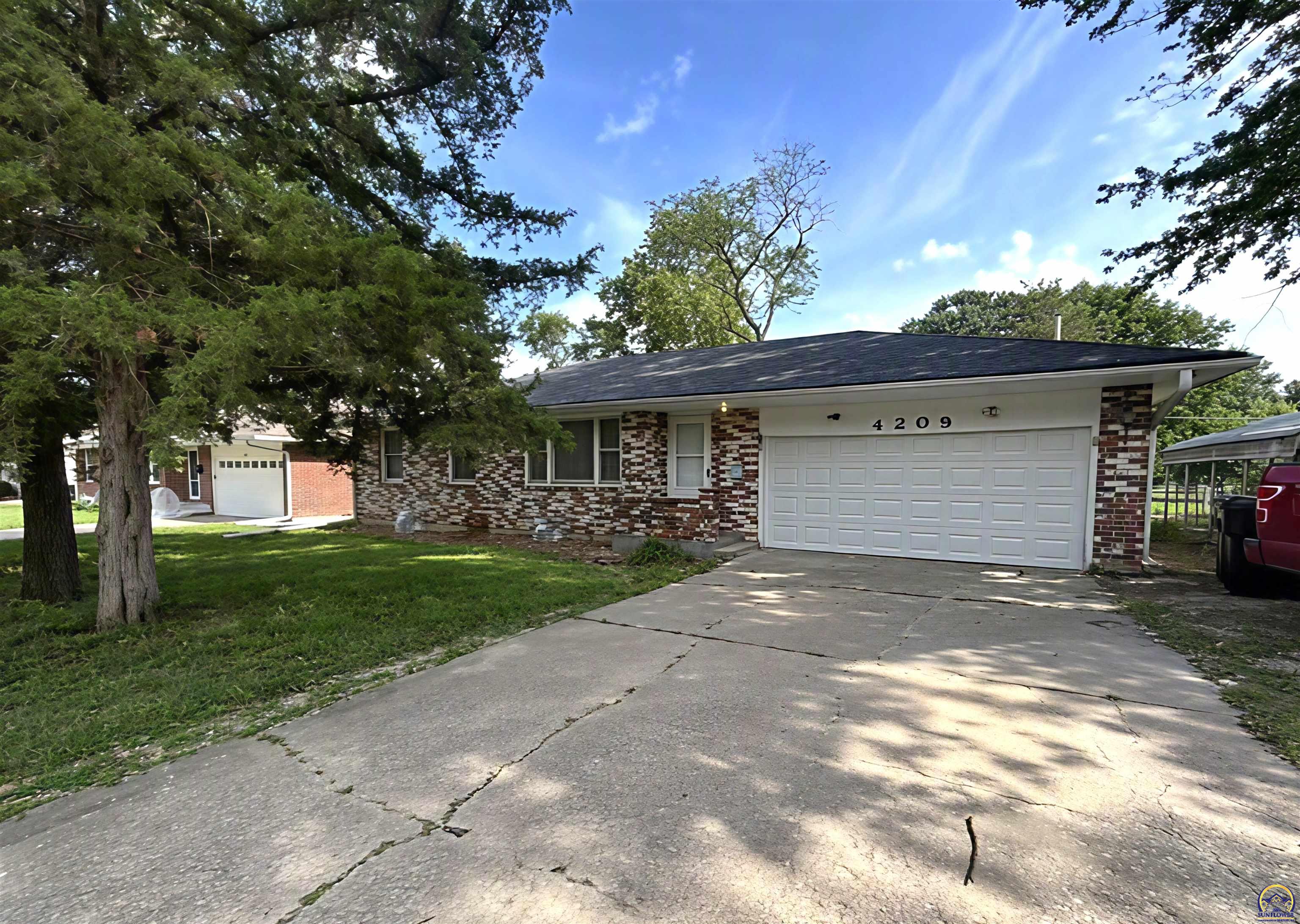4209 Southwest 34th Street Topeka, KS 66614 - Photo 1 of 21