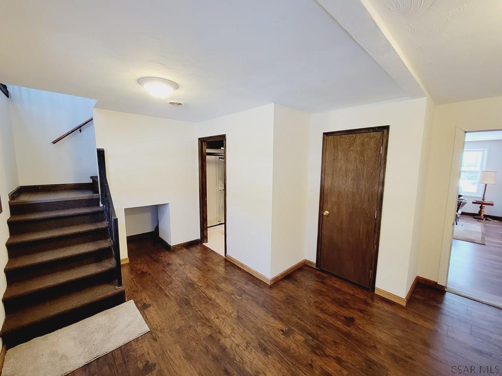 437 South Clearfield Street Johnstown, PA 15905 - Photo 2 of 15