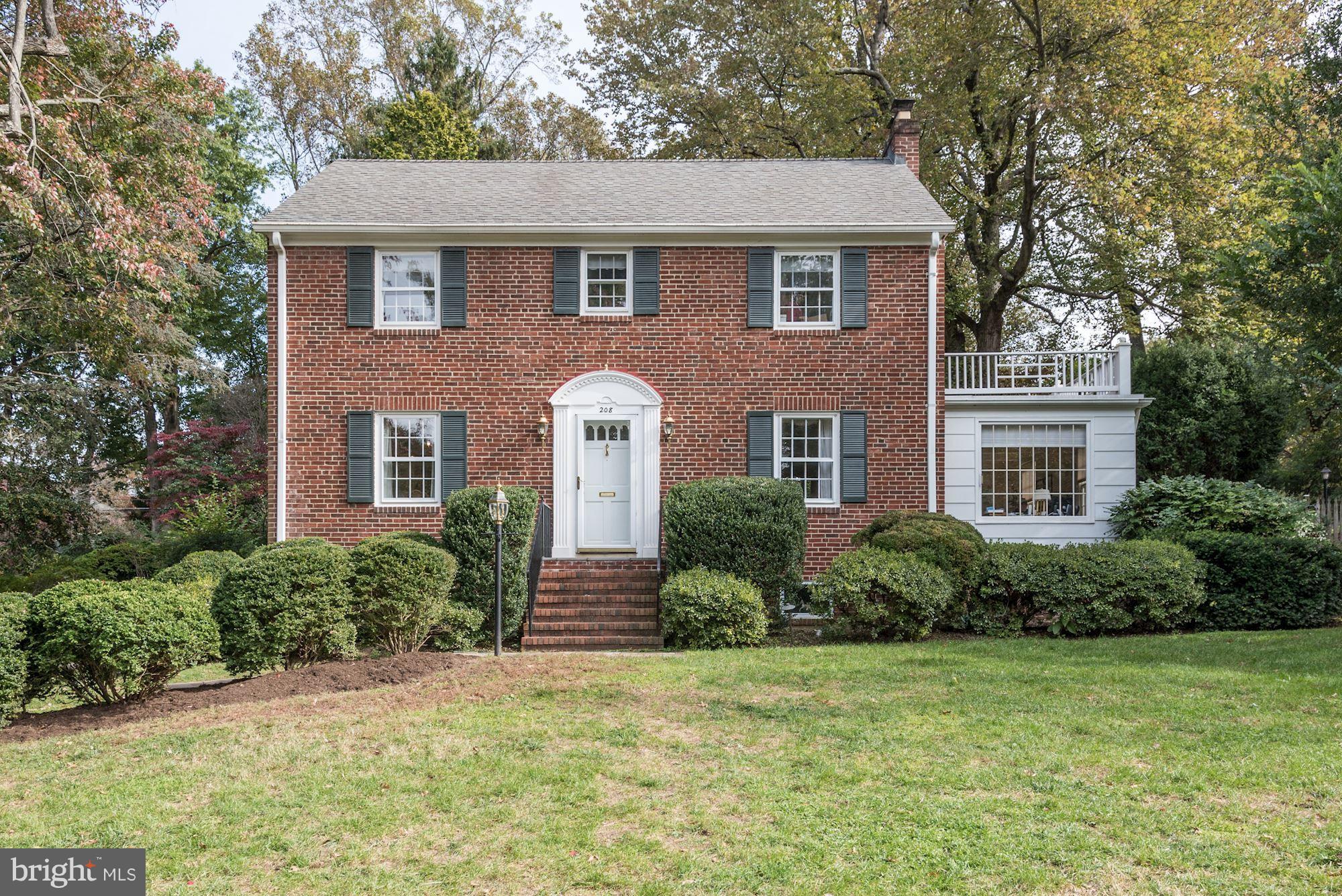 208 Buxton Road Falls Church, VA 22046 - Photo 2 of 38 208 Buxton Road