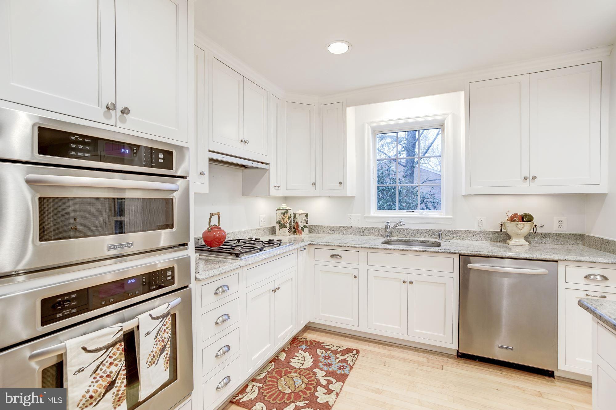 208 Buxton Road Falls Church, VA 22046 - Photo 11 of 38 Kitchen