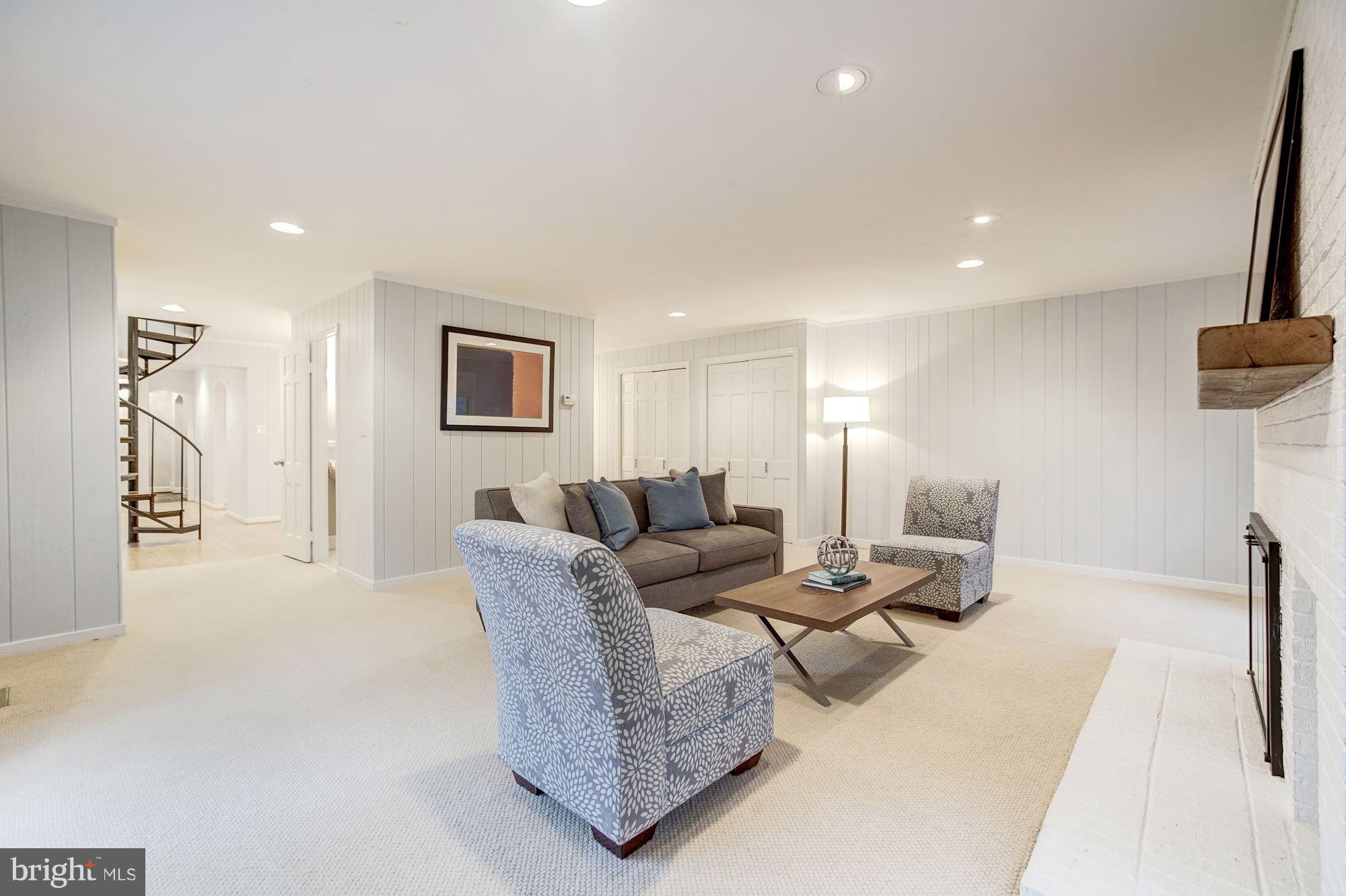 208 Buxton Road Falls Church, VA 22046 - Photo 17 of 38 Family Room