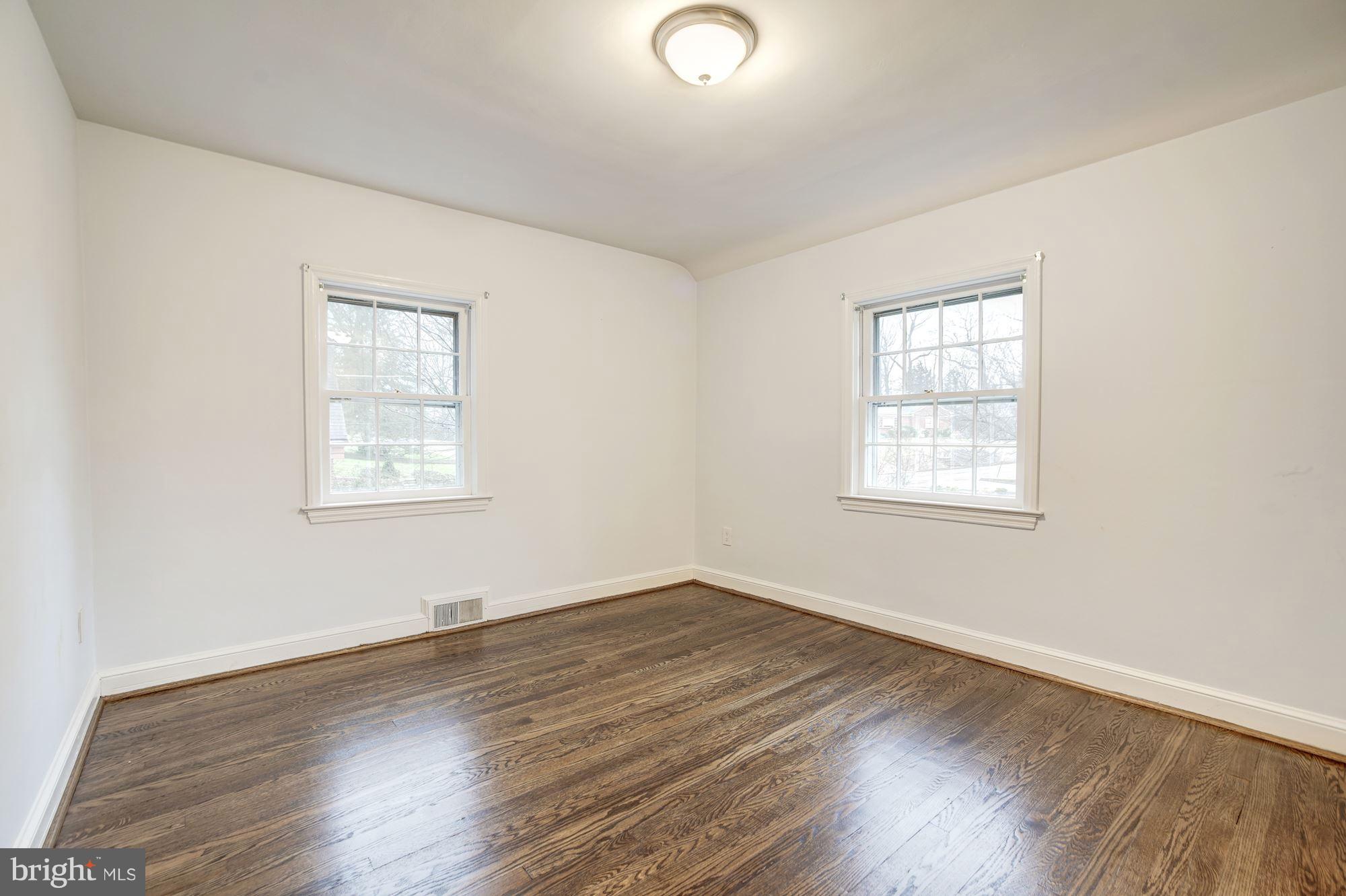 208 Buxton Road Falls Church, VA 22046 - Photo 26 of 38 Bedroom 3