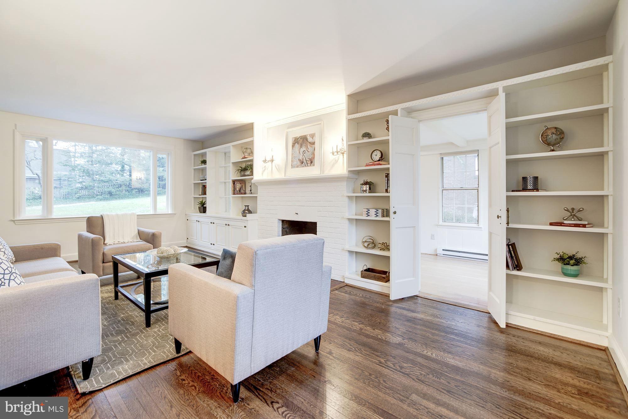 208 Buxton Road Falls Church, VA 22046 - Photo 4 of 38 Living Room